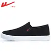 Zapatos Warrior Zapatos de Hombre 2026 Nuevo Clásico Todo Negro Zapatos de Lona de Caña Baja Versátiles Casuales Zapatos de Tela Old Beijing