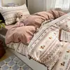 Juego de sábanas de cuatro piezas con bordado en cubierta de algodón hipoalergénico, funda de edredón de color contrastante, juego de sábanas de tres piezas, fundas de almohada no de algodón, ropa de cama con sábana ajustable