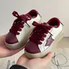 Zapatos Deportivos Infantiles 2026 Primavera/Otoño Nuevo Estilo Zapatos de Skate para Niños Transpirables Resistentes al Desgaste Zapatos Casuales de Estrella de Suela Suave para Niñas