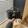 Bolso caja elegante de estilo coreano transfronterizo inspirado en Chanel, bolso cruzado de cadena nuevo y versátil de nicho para el transporte diario de estudiantes universitarios