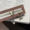 Brincos de Borboleta Assimétricos Exquisitos~Brincos de Alto Padrão Cravejados com Diamantes para Mulheres, Brincos Longos com Franjas Estilo Retrô Francês