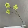 Flor de Princesa de Tres Cabezas Decoración de Boda Día de San Valentín Cumpleaños Flor Artificial Arte Floral Hecho a Mano Sala de Transmisión en Vivo Paisajismo del Hogar Flor Falsa