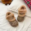 Sapatilhas Mary Jane fofas estilo coreano para mulheres, coleção de inverno 2022, design de bolinhas, sola reta, forradas com fleece para aquecimento, sapatos de algodão versáteis para mulheres