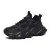 Nueva colección de primavera de zapatos de hombre para adolescentes: transpirables, casuales, zapatos de viaje negros, de suela gruesa, zapatillas de correr antideslizantes y zapatillas deportivas duraderas