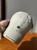 Gorra de Béisbol Nueva de Primavera y Verano Estilo Coreano para Mujer Letra Pequeña Simple Casual Versátil Visera Curva Parte Superior Suave Gorra con Letra Bordada