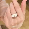 Anillo brillante con baño de oro y nácar con goteo de aceite, sensación de lujo ligero y alta gama, anillo para el dedo índice, diseño de nicho, joyería versátil al por mayor