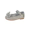 Sapatos de Couro com Pérolas para Meninas 2026 Outono Nova Chegada Bebê Solado Macio Laço Sapatos de Princesa Sapatos Individuais para Apresentação Infantil