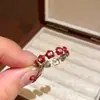 Anel de Flor Vermelha com Esmalte Pingado Flor de Cerejeira Vintage Branco Vintage Alta Qualidade Luxo Leve Versátil Anel de Dedo Anel para Mulheres