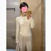 Dulce y elegante top de un solo hombro tipo dos piezas falsas, estilo lady, nueva versión coreana de otoño, suéter de punto versátil ajustado en azul