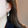 Bendiciones DoblesAretes Colgantes de Calabaza Hueca con Concha Blanca para Bobina de Mosquito - Aretes Elegantes, Versátiles, Exquisitos y de Alta Gama