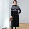 Nuevo Vestido de Punto Jacquard Negro Otoño/Invierno 2026 para Mujer Largo Holgado Adelgazante Cubre Vientre Versátil Elegante