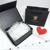 Caja de Regalo del Día de San Valentín Chino con Tapa Magnética abatible, Lápiz Labial, Perfume, Base Cushion, Empaque de Maquillaje Estampado en Oro, Caja de Set de Regalo y Bolsa de Regalo de Mano