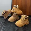 Botas amarillas para niños, botas estilo Martin de algodón de doble capa para niñas, nuevo estilo de moda Otoño/Invierno 2026, botas forradas de felpa para niños, botines antideslizantes