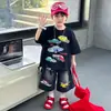 Conjunto Moderno Estilo Coreano para Meninos Verão 2026 Nova Moda Infantil Legal Roupa de Verão para Bebês de Manga Curta