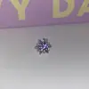 Pendientes Cruzados de Uva Hielo Transparente en Forma de Herradura Acero de Titanio Púrpura Estrella Explosiva Tornillos Cocleares Exquisitos Versátiles Pendientes Accesorios