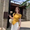 2025 Camiseta de Manga Curta com Ombro Caído Design Americano Hot Girl Nicho Slimming Look Top Moda Nova Dopamine Wear I