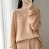 Suéter de Tricô Bordado com Crochê Outono/Inverno Ombro Único 100% Lã Mercerizada para Mulheres Solto Macio Fofo Estilo Preguiçoso Camada Base