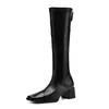 Botas justas mostram pernas retas, abraçam as pernas, bico quadrado, salto grosso, botas altas elegantes, inverno 2024, zíper traseiro, estilo coreano, botas de equitação, mulheres
