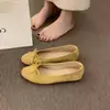 Zapatos planos de ante para mujer, estilo minimalista, punta redonda, lazo de gamuza, poco profundos, para primavera/otoño 2026, bailarinas vintage elegantes