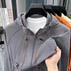 Roupa Leve Popular Masculina com Proteção Solar, Jaqueta Casual Masculina da Moda de Verão com Zíper e Capuz em Estoque
