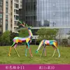Escultura geométrica de veado pintada em fibra de vidro para exterior, adequada para pátios, parques, gramados residenciais e decorações de paisagismo com animais.