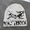 Marca de Tendencia Europea y Americana Gorro de Punto Jacquard con Letras Cara Otoño e Invierno Borde Enrollado Cálido Gorro de Lana Estilo Popular para Hombres