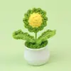 Buquê de flor em vaso de tricô transfronteiriço, um produto acabado, perfeito como presente para o Dia do Professor: um girassol de lã, uma flor artificial realista, ideal para decorar uma escrivaninha