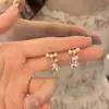 Lujo Ligero y Sensación de Alta Gama, Pendientes Pequeños y Exquisitos con Perlas y Circonitas para Mujer, Moda de Nicho, Temperamento Dulce, Pendientes Versátiles