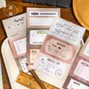 Yuxian pode escrever em notas adesivas e blocos de notas, fragmentos diários, colagens estilo recibo vintage, diários, registros da vida e check-ins.