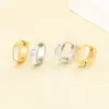 Moda Minimalista Estilo Coreano y Japonés Pendientes Planos de Acero de Titanio con Superficie Lisa e Incrustación de Concha para Mujer Pendientes Elegantes de Acero Inoxidable de Moda Venta al por Mayor