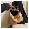 Bolso de hombro de cuero suave con patrón tejido tridimensional para mujer, versátil para ir al trabajo, bolso cruzado de gran capacidad, de alta gama, moderno, versátil, estilo coreano