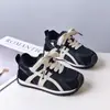 Sapatos Originais de Couro Infantil Forrest Gump 2026 Novo Outono e Inverno Sapatos Esportivos Casuais de Veludo para Meninos Tênis de Corrida Antiderrapantes para Meninas