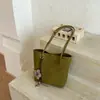 Bolsa casual estilosa de grande capacidade 2026 novo modelo bolsa de ombro casual bolsa de axila padrão trançado bolsa sacola para o dia a dia