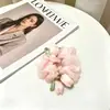 Goma de pelo scrunchie vintage versátil extragrande para adultos, elegante scrunchie floral para coleta