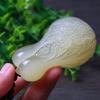 Jade Afgano Natural Ojo de Gato Jade Verde y Blanco Pixiu Pieza de Mano Sapo Dorado Afgano Col Rápida Pieza de Mano Venta al por Mayor