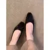 Los zapatos de salón individuales poco profundos Chuyuji de estilo retro francés, marrones, con punta cuadrada y lazo para mujer son zapatos Mary Jane para mujer extremadamente hermosos.
