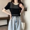 Camiseta Tricotada de Manga Curta com Blocos de Cor 2024 Novo Design Nicho Elegante Slim Fit Versátil Top para Mulheres