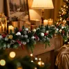 Decorações de Natal, Guirlandas de Natal, Frutas Vermelhas, Bolas de Natal, Pinhas, Folhas de Pinheiro e Luzes para Montagem de Cenário