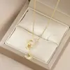 Cadena de Clavícula Elegante con Baño de Oro Real y Circonita Microincrustada Diseño de Nicho Femenino Collar con Colgante de Herradura Cadena de Lana Versátil para Todo