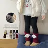 Leggings cálidos para niña para otoño e invierno, forrados de felpa y engrosados, versátiles para usar al aire libre, leggings tipo calcetín de dibujos animados para niños con diseño de capas