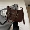 Bolsa de ombro feminina 2024 nicho nova moda versátil bolsa pequena feminina simples casual grande capacidade bolsa mensageiro retro