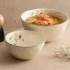 Tigela Grande de Iogurte com Relevo de Morango de Fábrica Tigela para Macarrão Instantâneo Tigela Criativa de Cerâmica para Sopa Tigela para Macarrão Louça de Hotel Prato de Sopa Tigela Bonita