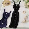 Vestido de punto 2020 Nuevo Verano Elegante Cuello Cuadrado Ajustado de Cuerpo Ajustado Sin Mangas de Botones Base Dividida Falda