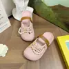 Nuevas sandalias de verano con diseño de estrella de cinco puntas calada y eslabones de cadena, ligeras y elegantes para mujer, perfectas para usar al aire libre y con suela antideslizante.