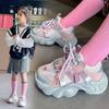 + tenis para niños primavera nueva moda para niños Velcro suela blanda tenis ligero casual para niñas