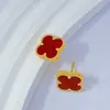 Colar de Trevo de Quatro Folhas com Concha Vermelha Banhado a Cobre Dourado para Mulheres com Boa Aparência Presente de Dia dos Namorados Aniversário Venda Direta do Fabricante Varejo