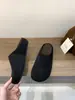 Pantuflas grises peludas de suela gruesa para mujer, adecuadas para usar en exteriores, otoño e invierno 2026, zuecos de algodón tipo Birkenstock con forro de felpa