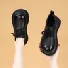 Sapatos Mary Jane de Couro Macio com Solado Grosso Feminino 2026 Outono Novo Bico Redondo Cadarço Flats Confortáveis Estilo Britânico Sapatos de Couro que Aumentam a Altura