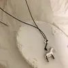 Collar con Colgante de Caballo de Troya de Madera con Botón Estilo Étnico Bohemio para Mujer, Accesorio de Cuello Largo en Capas Colgante Estilo Chino Nuevo Retro