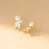 Pendientes de Plata de Ley S925 Nalan Blanco Perla Cola de Pez Exquisitos y Simples Pendientes Franceses Estilo Ins M07835